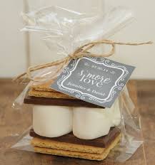 17 Edible Wedding Favor Ideas Team Wedding Blog Smores Wedding Favors Edible Wedding Favors Wedding Favour Kits