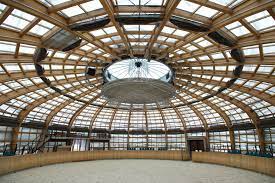 Česká polícia navrhla obžalovať premiéra andreja babiša v kauze dotácií pre čapí hnízdo. Foto V Capim Hnizde Se Usadil Gentleman Tak Vypada Nejlepsi Napad Andreje Babise Zevnitr Aktualne Cz