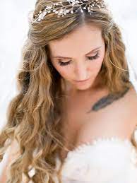 35 Wedding Hairstyles To Show Off Your Curly Hair Curly Hair Styles Curly Wedding Hair Curled Hairstyles