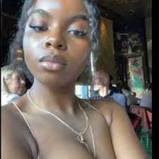 Anna Beardsley's Instagram, Twitter & Facebook