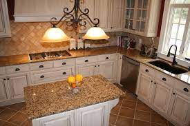 Help With Granite For Cream Cabinets Kitchens Forum Gardenweb Trendy Kitchen Backsplash Kitchen Remodel Outdoor Kitchen Countertops