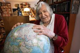 Regarding energetic issue, margherita hack spoke against the construction of nuclear power stations in italy, but in favour of the nuclear research, explaining that italy was not at that time. Morta Margherita Hack La Signora Delle Stelle Trento Trentino