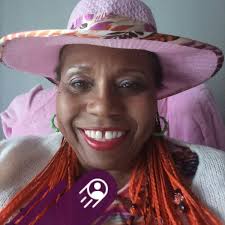 Did you happen to see the most beautiful girl, in the world? 🎼🎤