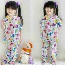 Baju tidur bukan hanya dikenakan oleh orang dewasa namun anak anak juga bisa mengenakan baju tidur dimana memang sudah banyak kita temukan aneka gaya dan warna mulai dari yang setelan sampai dengan terusan berupa dress untuk anak perempuan misalkan. Promo Sale Jual Piyama Anak Perempuan Lucu Katun Jepang Baju Tidur Anak 4 7thn F001 Lazada Indonesia