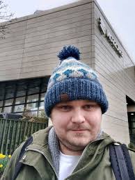 Navdeep Kalia's Instagram, Twitter & Facebook