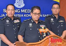 Timbalan ketua polis negeri sembilan sac datuk che zakaria othman berkata, polis juga selesai mengambil keterangan peniaga serta pekerja kedai karpet, yang dipercayai dikunjungi selebriti tersebut di kawasan pusat perniagaan nilai 3 dekat sini pada ahad. Tuntutan Wang Tebusan Tidak Akan Dilayan Utusan Borneo Online