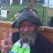 anyone remember the solo drummer with the ( back bar ) puppets playing  drums???