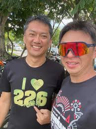 I'm an Ironman, again!. 聽說要稱自己是鐵人的話，每年至少都要參加一場賽事，才夠格這樣稱呼。而我距離上一次…