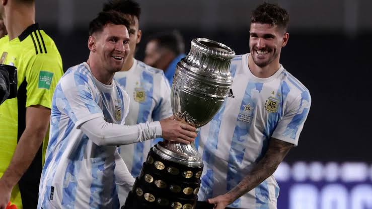 Messi rompió en llanto festejando con la afición