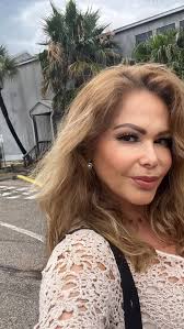 singer #actress #artist #music #performance #instamusic #onstage #musician  #liveperformance #pattyalvarezactriz #pattyalvarezshow # @alma.zarate.9  comuníquense con Alma al 713 8201560 Beauty Refinery @yayarubiov 3348 FM  528 Rd FRIENDSWOOD TX