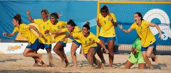 Liderados por zico e o maestro júnior, aquele time entrou para a . Recem Formada Selecao Feminina De Beach Soccer Conquista Bronze Em Mundial Uol Esporte