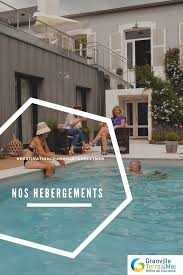 Nos Hebergements En 2020 Maison D Hotes Office De Tourisme Cabane Dans Les Arbres