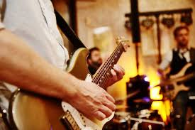 Beiträge zum thema goldene hochzeit. Goldene Hochzeit Band Auf Bands Book Now