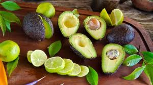 Thanks to its nutritional properties, there are many natural remedies with avocado. Avocado A Luscious Hair Care Treatment Naturallycurly Com