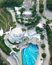 Pengunjung yang mengunjungi akan melihat keindahan alam yang di sajikan dari atas bukit ini, dengan memberikan informasi terbaru mengenai objek wisata, terkait dengan alamat lokasi, harga tiket masuk 2021, daftar harga menu 2021, harga penginapan 2021. Tiket Masuk Wisata Eling Bening 2021 Harga Makanan Foto