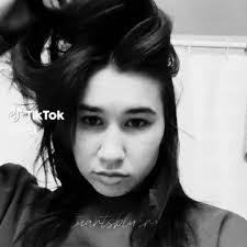 Gillian Webber's Instagram, Twitter & Facebook