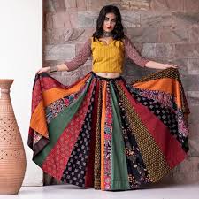 Come Visit The Mishra Concept To Glamour Your Navratri With An Exclusive Blend Of Modern Yet Traditional Wardrob Navratri Dress Garba Dress Choli Blouse Design