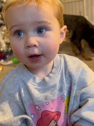 Morning massage from daddy 🤣😂😅