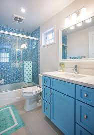 The following kids' bathroom ideas are zero percent tacky and 100 percent inspired vintage and modern touches are mixed flawlessly in this kids' bathroom idea designed by katie hackworth. 12 Tips For The Best Kids Bathroom Decor