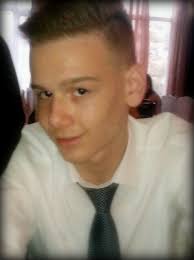 It is currently one of the largest online communities in turkey with over 400,000 registered users. Tas Kafa Sac Modelleri Dunyanin En Guzel Erkek Sac Modelleri Dunyanin En Guzel Erkek Sac Modelleri Dedigimizde Aklima Kuskusuz Dunyaca Yakisikliligi Ve Ducimus