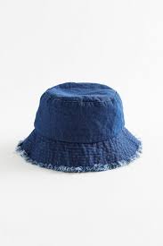 Uo Frayed Canvas Bucket Hat Urban Outfitters Bucket Hat Fashion Outfits With Hats Cute Bucket Hats