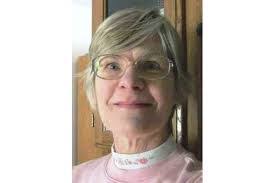 Lynne Stark's Instagram, Twitter & Facebook