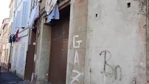 Était, habitait, connaissait, avait, est parti, a déménagé. Coronavirus A Marseille La Misere N Est Pas Moins Penible Au Soleil