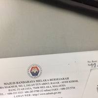 Pejabat ini dipertanggungjawabkan untuk menyediakan maklumat cuaca bagi operasi penerbangan awam dan akademi penerbangan di. Bahagian Pengurusan Sumber Manusia Jabatan Ketua Menteri Melaka Malaca Melaka