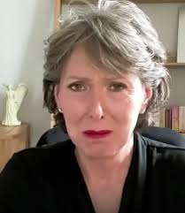 Woman who "died and came back to life" visited hell and revealed the  bone-chilling discovery she made when she looked down 😮😳 Sit down before  checking the comments 👇