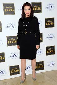 Elvis t shirt elvis presley mugshot king rock n roll cool geschenk tee 222. Elvis Presley Geschockt Von Scheidung