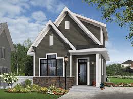 The materials used in the traditional homes will be old style woods, decor items and other exciting works. Wickham Small Traditional Home Plan 032d 0812 House Plans And More