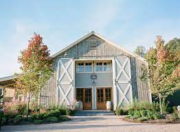 Stunning Wedding Venue In Charlottesville Va Autumn On The Hill Pippin Hill Hillary Pla Stunning Wedding Venues Destination Wedding Venues Wedding Venues