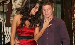 Check spelling or type a new query. Saul Canelo Alvarez Pidio Matrimonio Y Fue Bateado Por Conductora De Televisa Digital News Qr
