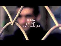 She Lejos De Ti Con Letra Sheoficial Youtube Canciones Letras Besarte