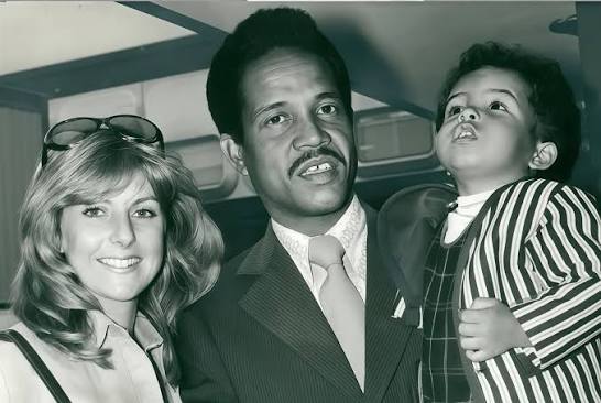 ⚫️Sir Garfield Sobers ⚫️His wife ⚫️His son Sir Garry Sobers was married to Australian-born Prudence (Prue) Kirby from 1969 until they divorced in 1990. He later had a long-term partner, Jackie White,