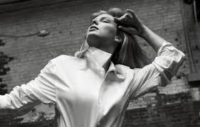 Maybe you would like to learn more about one of these? Wallpaper Girl Pose Black And White Shirt Taylor Swift Vogue Images For Desktop Section Devushki Download