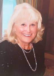 Karen Holst's Instagram, Twitter & Facebook