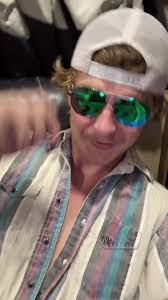 Salmom Is A Weak Dog Ricky Stewart