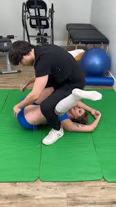 @stretchingshows video Tweet