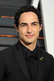 Zac Posen s'en va réveiller la maison Charles James