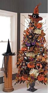 Not only that, we have found a lot of awesome ideas for decorating halloween trees and made this spooky collection to. 20 Cool Halloween Trees You Can Make Shelterness Halloween Trees Halloween Decorations Fall Halloween Decor
