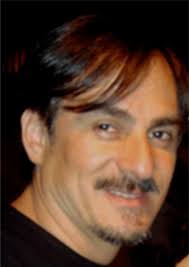 Perfiles: Carlos Hurtado