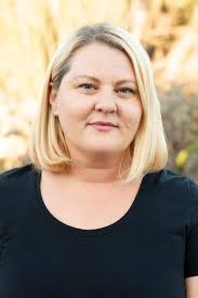 Amber Cromwell's Instagram, Twitter & Facebook