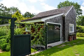 The Gardens At Clock Barn In Carlisle Ma Designer Maureen And Michael Ruettgers The Property Inc Vineyard Vacation Marthas Vineyard Vacation Vacation Rental