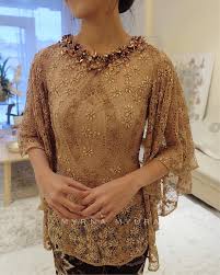 Inspirasi dan referensi model kebaya muslim modern, syar'i, brokat yang cocok digunakan untuk orang gemuk maheswari. Kebaya For Engagement Ms Yuan Myuanita Kebayalamaran Myrnamyura Engagementday Lamaran Kebayamodern Kebaya Brokat Kebaya Dress Batik Fashion