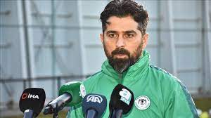 Bunun üzerine 30'un üzerinde teknik direktörü listeye alan atiker konyaspor yönetimi, son olarak osmanlıspor'u çalıştıran mustafa reşit akçay ile 3 yıllığana anlaştı. Konyaspor Teknik Direktoru Ilhan Palut En Iyisini Yapmaya Calisacagiz
