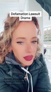 Amber Stoots's Instagram, Twitter & Facebook