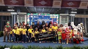 Pilihan yang paling popular ialah taman tema. Maybank On Twitter Maybank And Malaysia Airports Bring Cheer This Festive Season Kids From Pusat Penjagaan Kanak Kanak Cacat Taman Megah Are Treated To Special Star Wars Performances And Treats Maybankcards Maybankstarwars Starwars