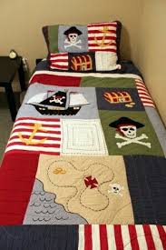 Pin By Barbara On Cocuk Yatak Ortusu Boy Quilts Pirate Quilt Baby Quilts