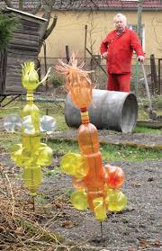 Image result for plašič krtků z pet lahve